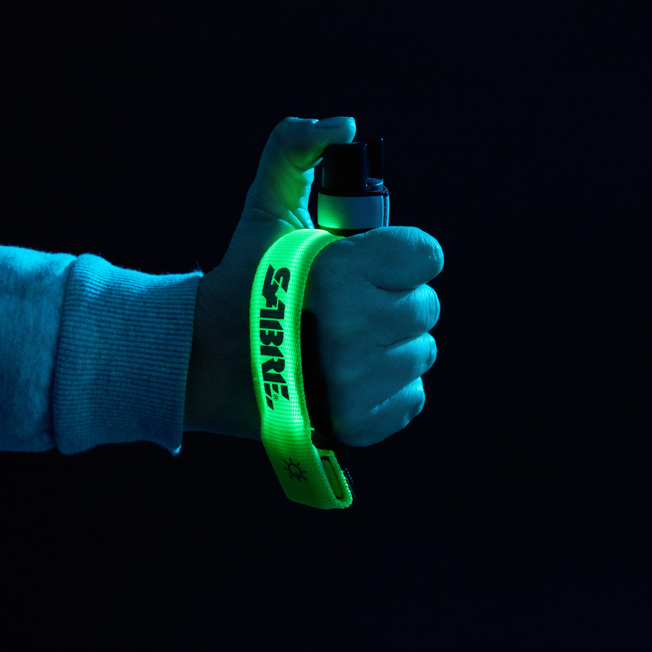 Runner Pepper Gel with LED Adjustable Reflective Hand Strap - Image 5