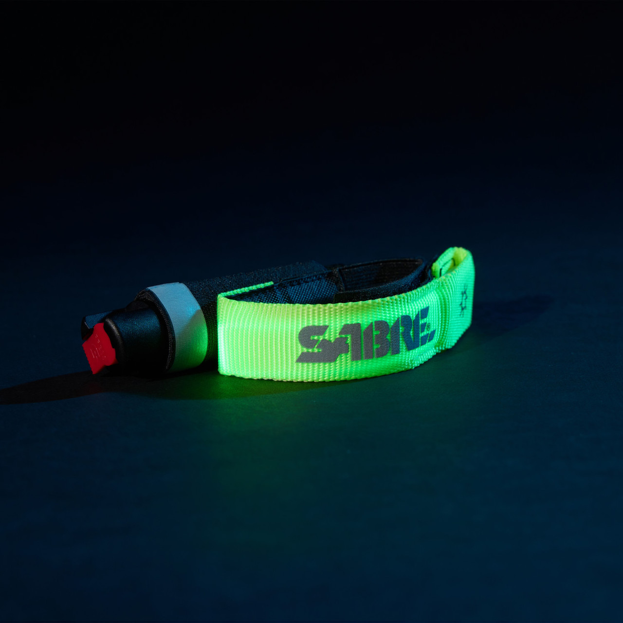 Runner Pepper Gel with LED Adjustable Reflective Hand Strap - Image 8
